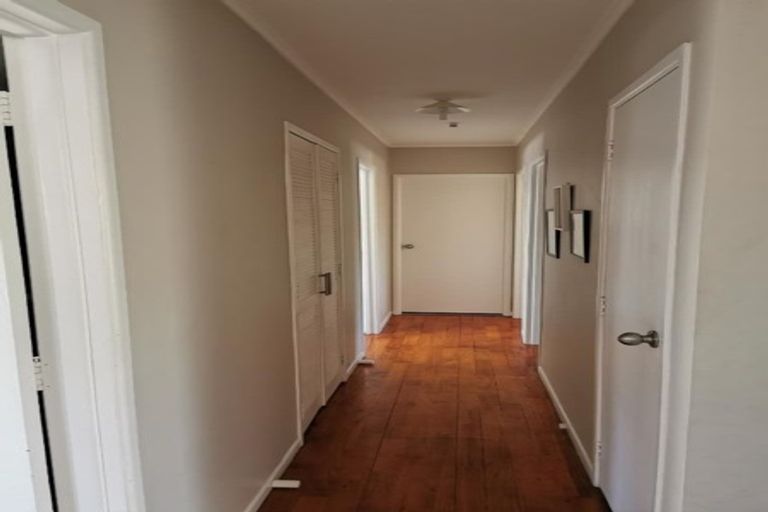 Photo of property in 5 Okataina Street, Pakuranga Heights, Auckland, 2010