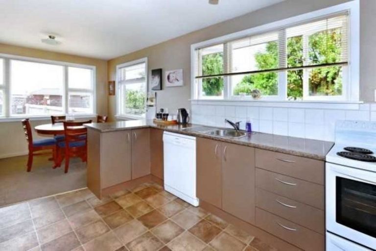 Photo of property in 26 Oakhampton Street, Hornby, Christchurch, 8042