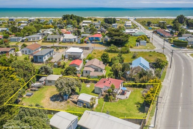 Photo of property in 657 Waitarere Beach Road, Waitarere Beach, Levin, 5510