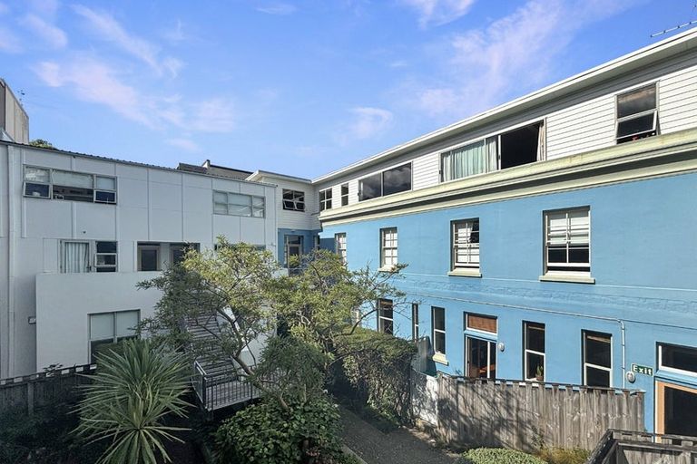 Photo of property in 207 Tasman Street, Mount Cook, Wellington, 6021