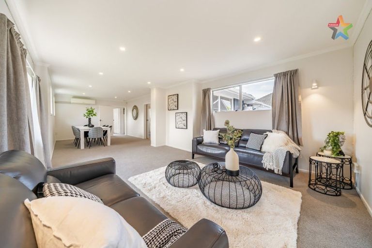 Photo of property in 1 Davis Crescent, Elderslea, Upper Hutt, 5018