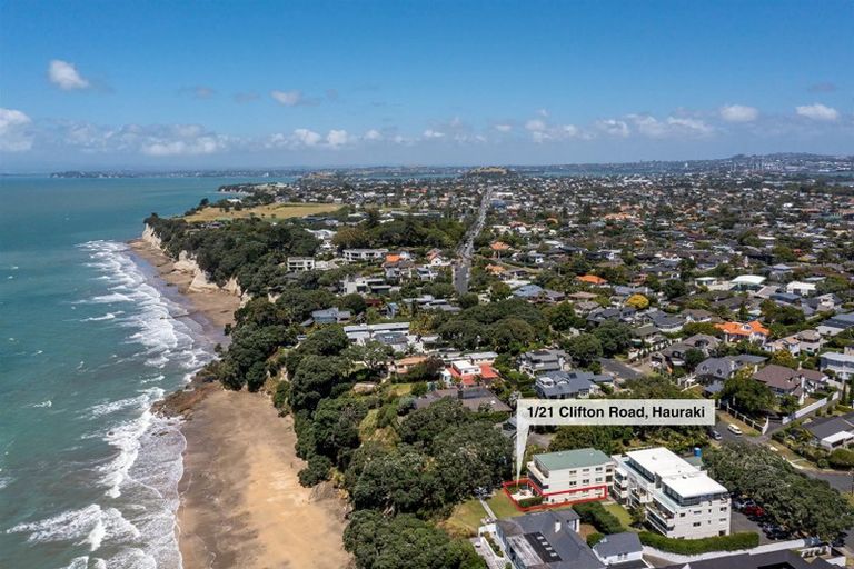 Photo of property in 1/21 Clifton Road, Hauraki, Auckland, 0622