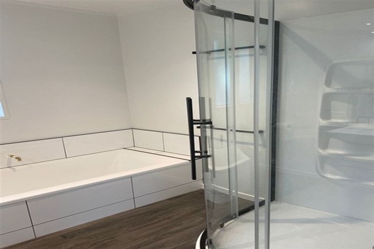 Photo of property in 11 Litchfield Place, Clarks Beach, 2122