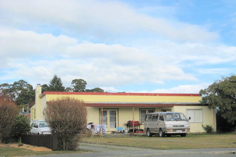 Photo of property in 7 Broderick Street, Te Anau, 9600