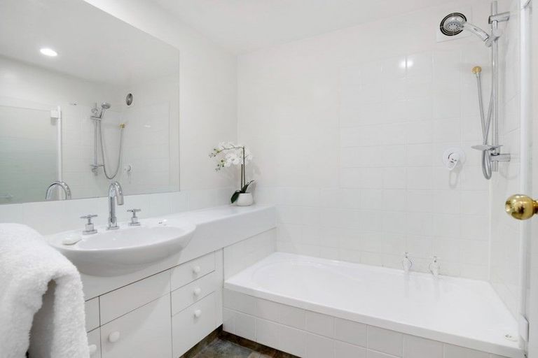 Photo of property in 134b Fernhill Road, Fernhill, Queenstown, 9300