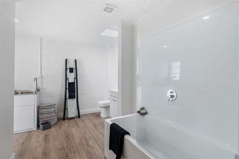 Photo of property in 131 Bath Street, Levin, 5510