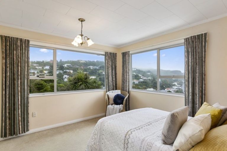 Photo of property in 21 Southern Cross Crescent, Island Bay, Wellington, 6023