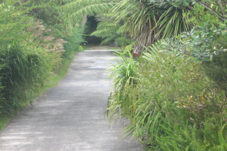 Photo of property in 34 Roberts Road, Glenfield, Auckland, 0629