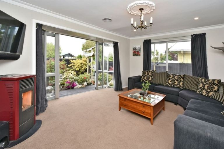 Photo of property in 14 Cob Crescent, Woolston, Christchurch, 8062