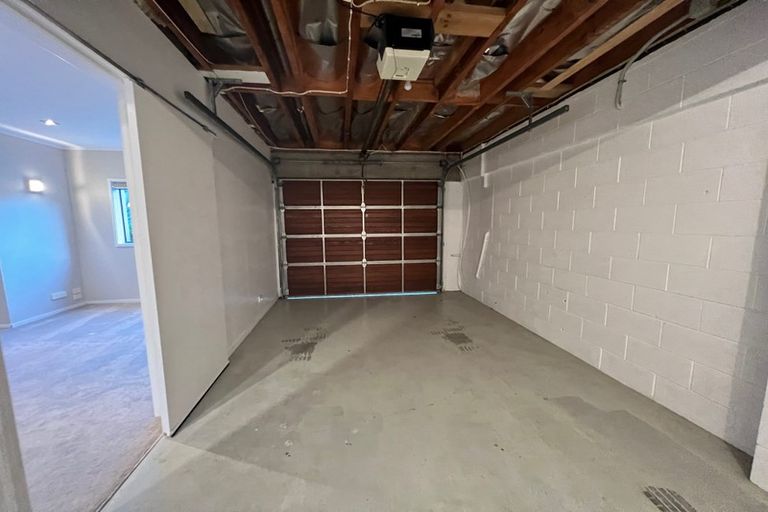 Photo of property in 1/4a Beresford Street, Bayswater, Auckland, 0622