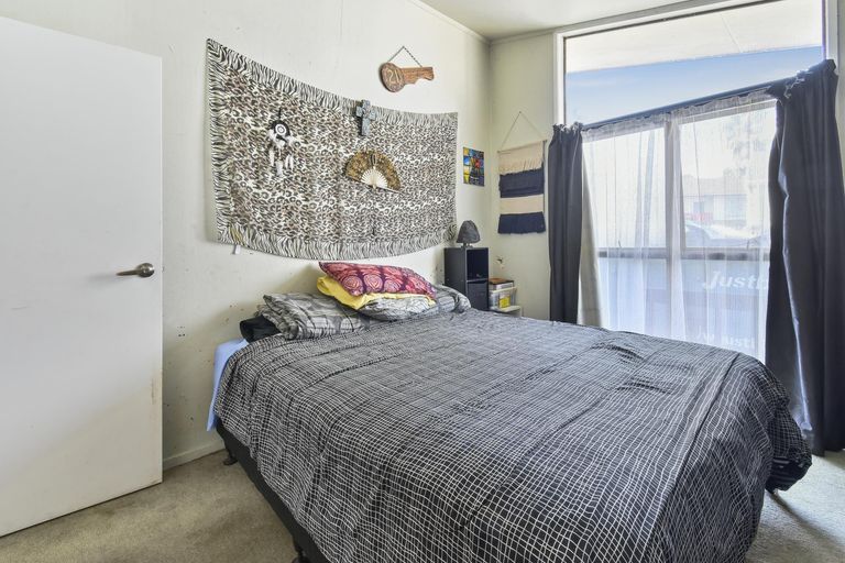 Photo of property in 5 Iris Place, Clendon Park, Auckland, 2103