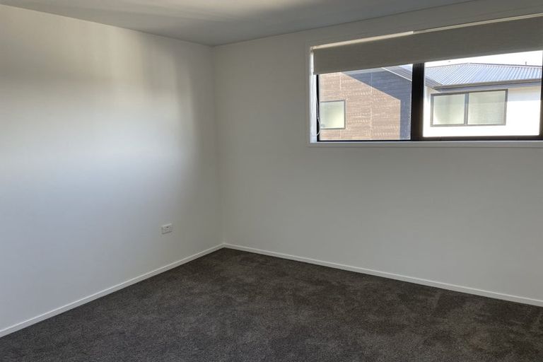 Photo of property in 8/22 Yeovil Road, Te Atatu Peninsula, Auckland, 0610