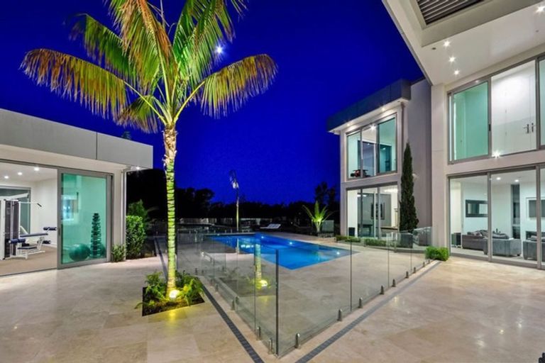 Photo of property in 255 Paremoremo Road, Paremoremo, Auckland, 0632