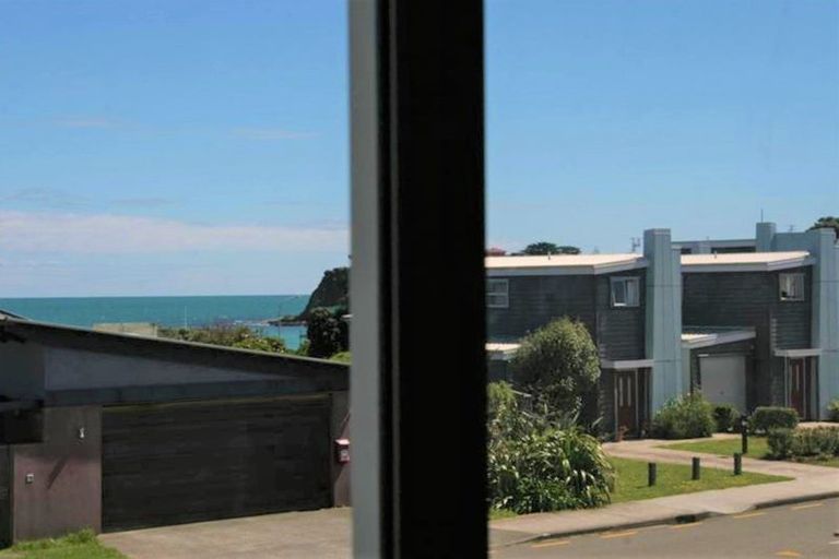 Photo of property in 25a-d Tireti Road, Titahi Bay, Porirua, 5022