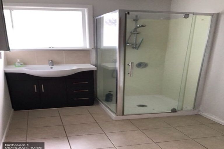 Photo of property in 9 Peter Mulgrew Street, New Windsor, Auckland, 0600