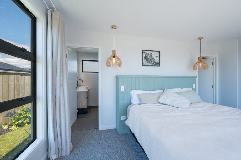 Photo of property in 68 Katania Heights, Brightwater, 7022