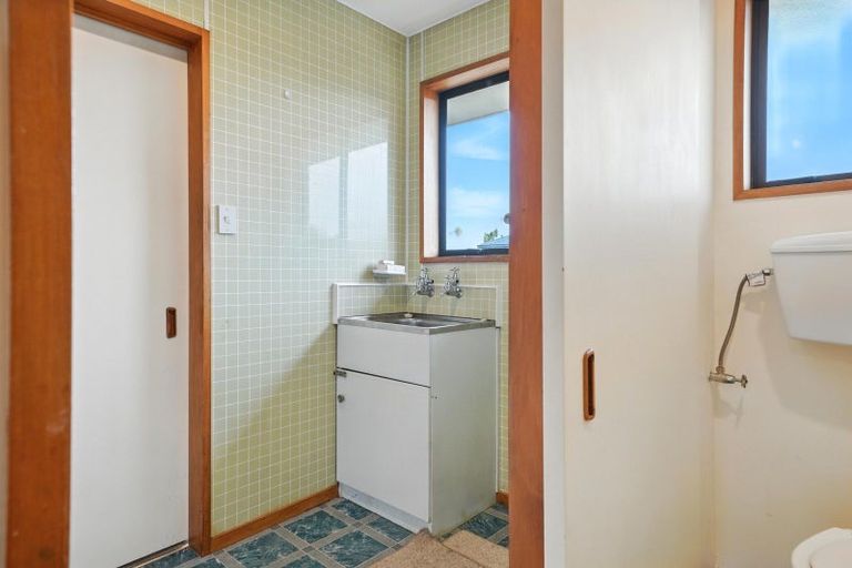 Photo of property in 4 Seadown Crescent, Amberley, 7410