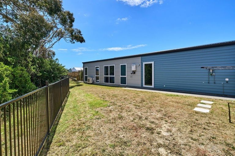 Photo of property in 5 Rotoiti Place, Paraparaumu, 5032