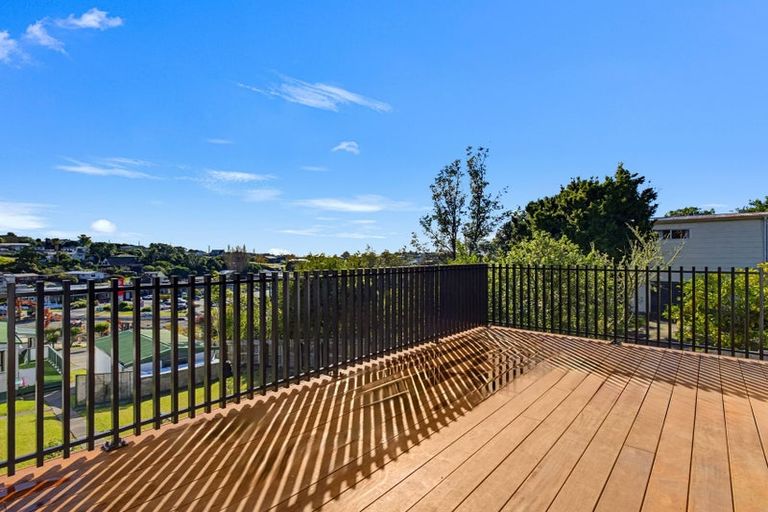 Photo of property in 8a Cedar Terrace, Stanmore Bay, Whangaparaoa, 0932