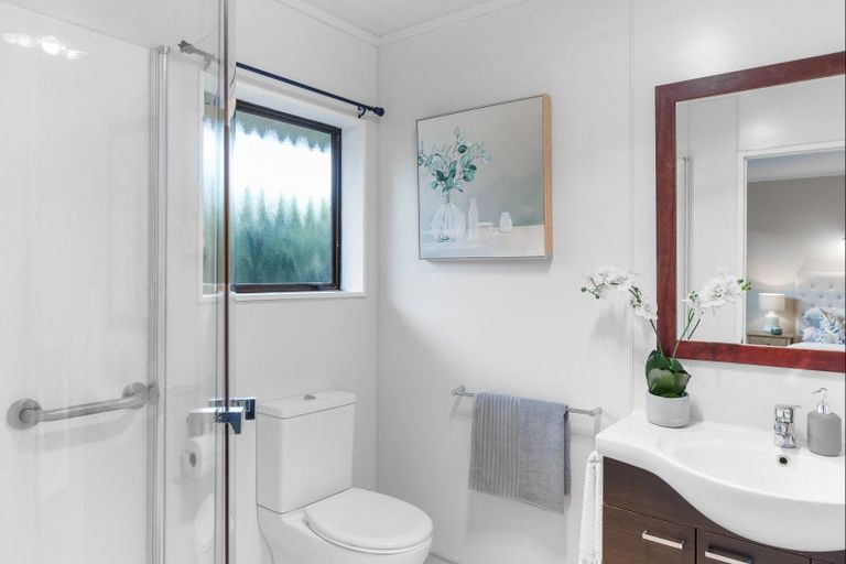 Photo of property in 14 Easton Way, Levin, 5510