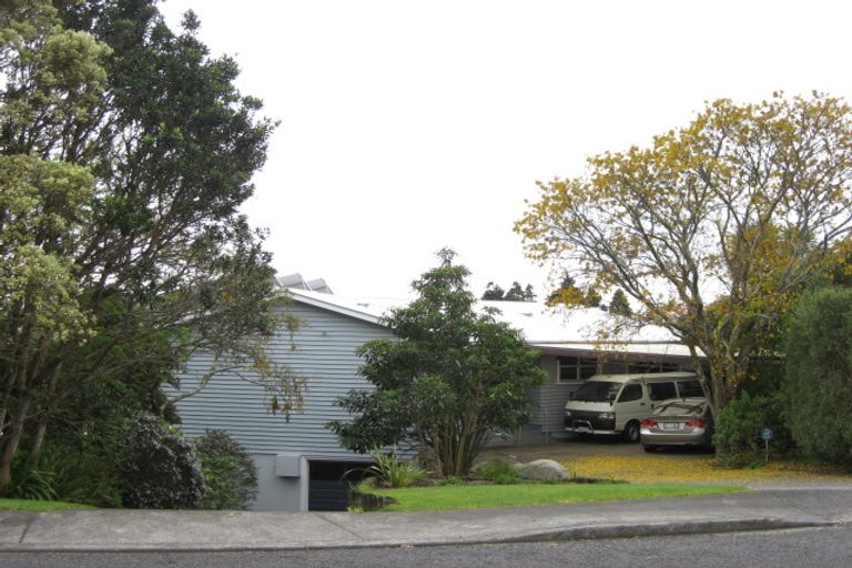 Photo of property in 16 Selwyn Street, Lower Vogeltown, New Plymouth, 4310