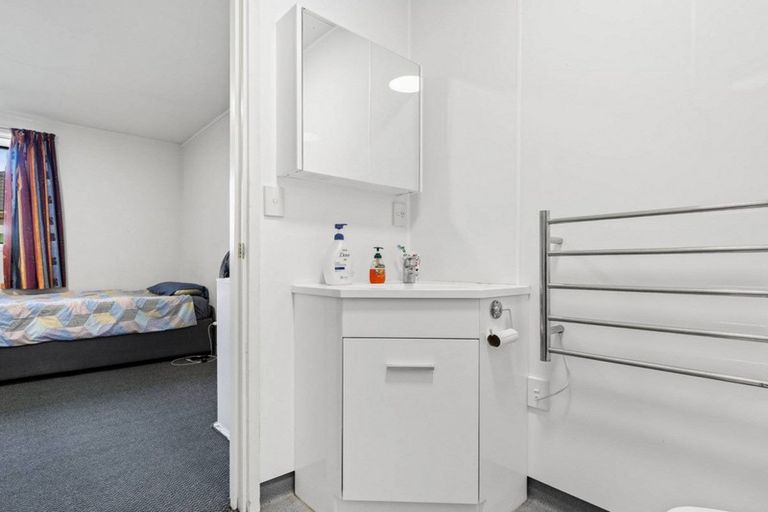 Photo of property in 352a Blenheim Road, Upper Riccarton, Christchurch, 8041