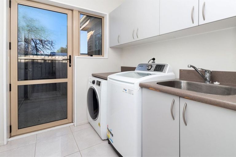 Photo of property in 152 Ilam Road, Ilam, Christchurch, 8041