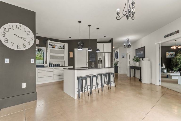 Photo of property in 6 Banksia Grove, Milson, Palmerston North, 4414