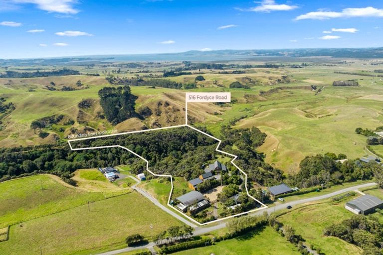 Photo of property in 516 Fordyce Road, South Head, Helensville, 0874