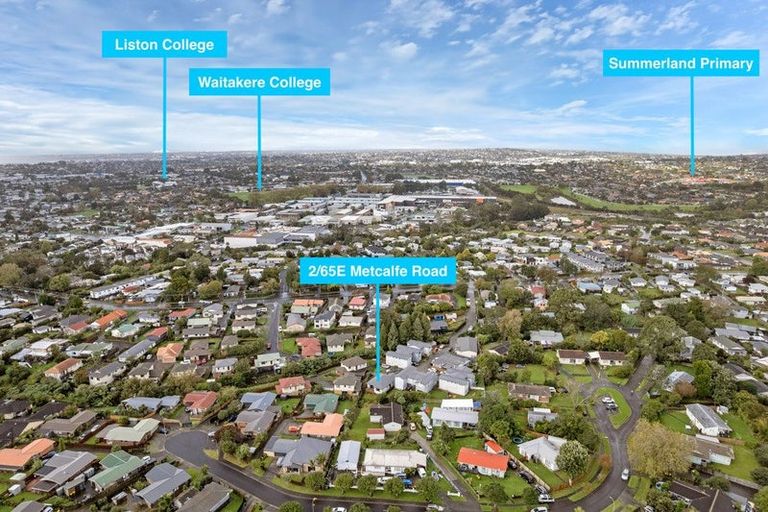 Photo of property in 2/65e Metcalfe Road, Ranui, Auckland, 0612