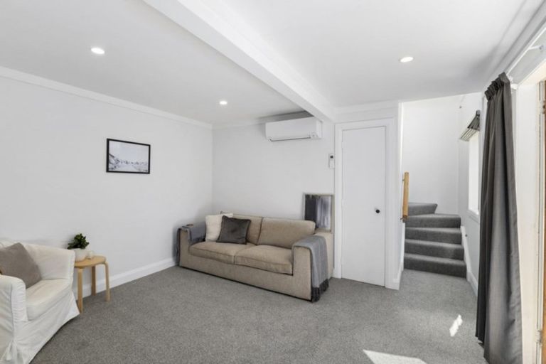 Photo of property in 14 The Drive, Tawa, Wellington, 5028