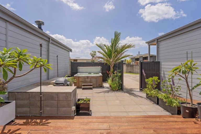 Photo of property in 132 Harbour Drive, Matarangi, Whitianga, 3592