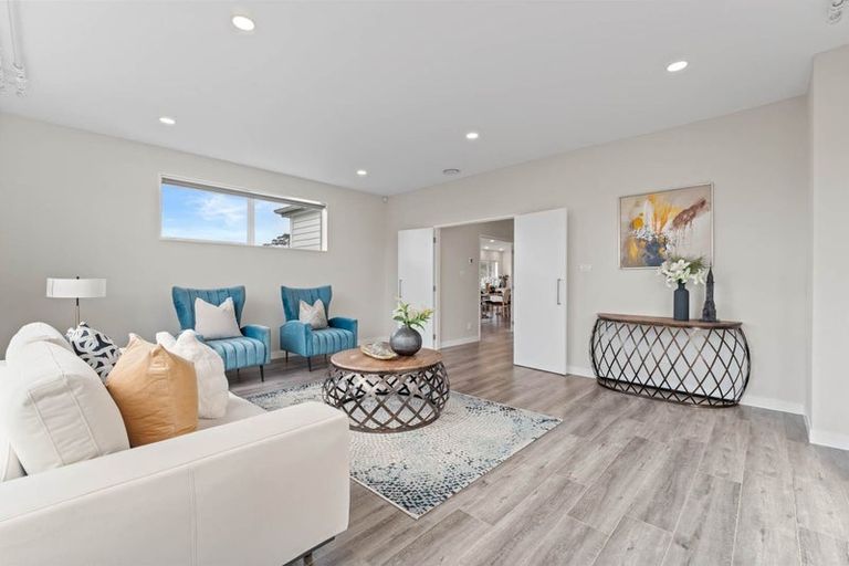 Photo of property in 25 Para Close, Fairview Heights, Auckland, 0632