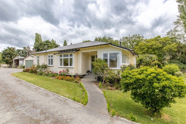 Photo of property in 36 Riverdale Road, Dannevirke, 4930