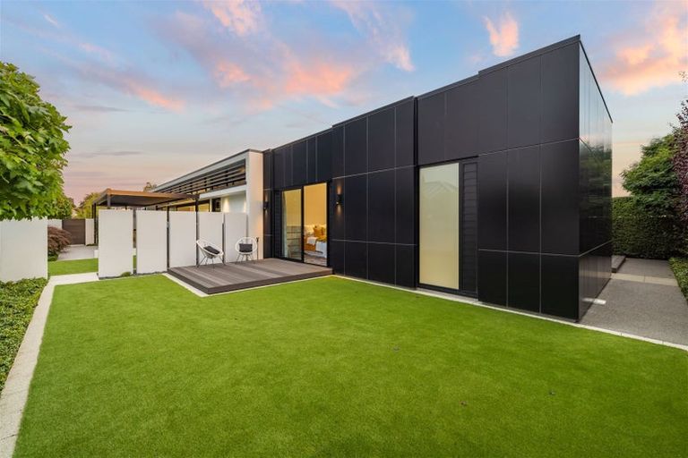 Photo of property in 31 Waiwetu Street, Fendalton, Christchurch, 8052