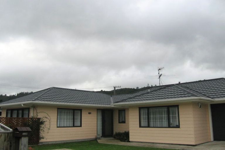 Photo of property in 132b Stokes Valley Road, Stokes Valley, Lower Hutt, 5019