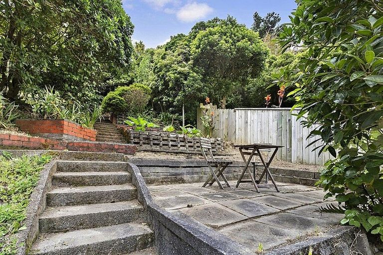 Photo of property in 94 Parkvale Road, Karori, Wellington, 6012