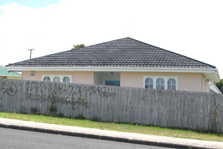 Photo of property in 41 Glass Road, Mount Roskill, Auckland, 1041