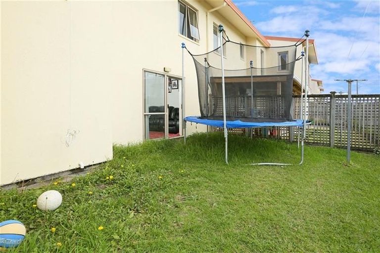 Photo of property in 11 Lockington Avenue, Henderson, Auckland, 0612