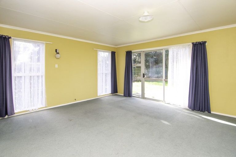 Photo of property in 24 Stillwater Place, Westbrook, Palmerston North, 4412