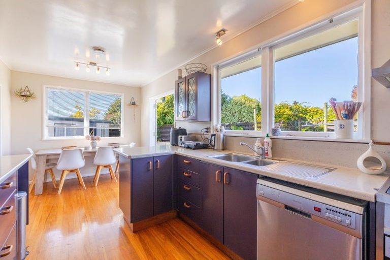 Photo of property in 33 Breadalbane Road, Havelock North, 4130