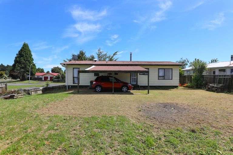 Photo of property in 20 Sequoia Crescent, Owhata, Rotorua, 3010