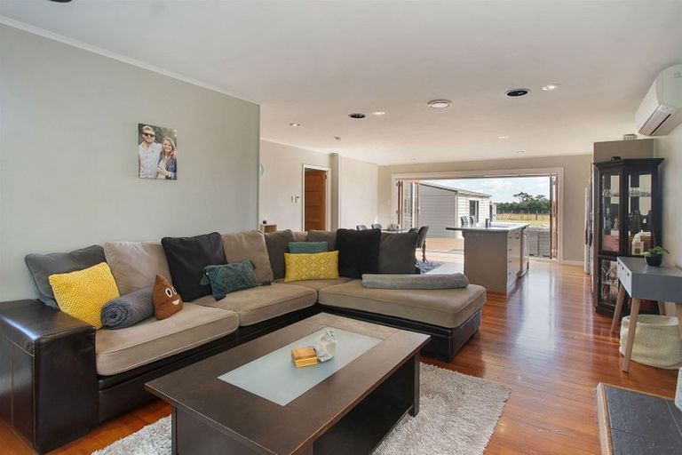 Photo of property in 7 Buchanan Road, Kingseat, Papakura, 2580