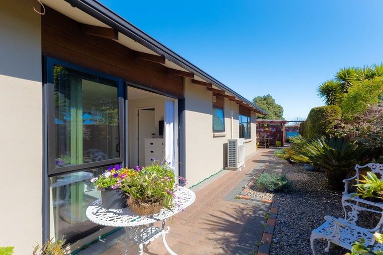 Photo of property in 7 Central Park, Paraparaumu Beach, Paraparaumu, 5032