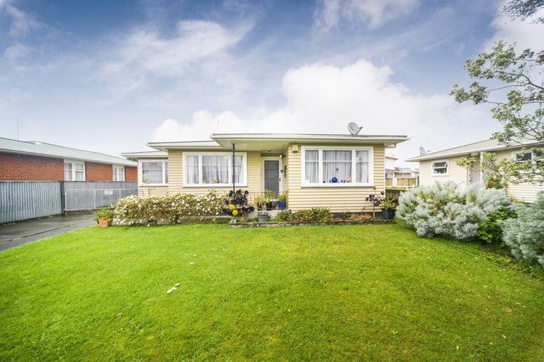 Photo of property in 24 Pembroke Street, Highbury, Palmerston North, 4412