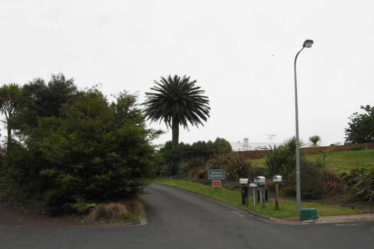 Photo of property in 23 Denehurst Drive, Waimauku, 0812