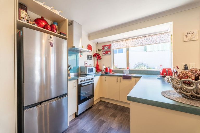 Photo of property in 2/92 Arthur Street, Seaview, Timaru, 7910