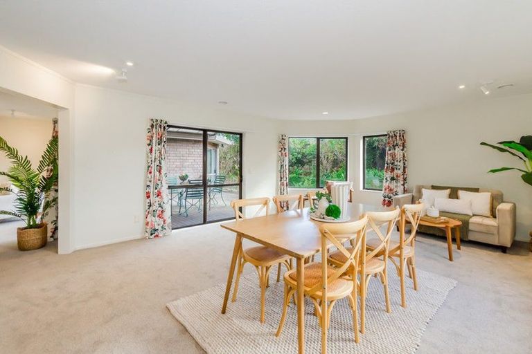 Photo of property in 12 Fox Place, Cloverlea, Palmerston North, 4412