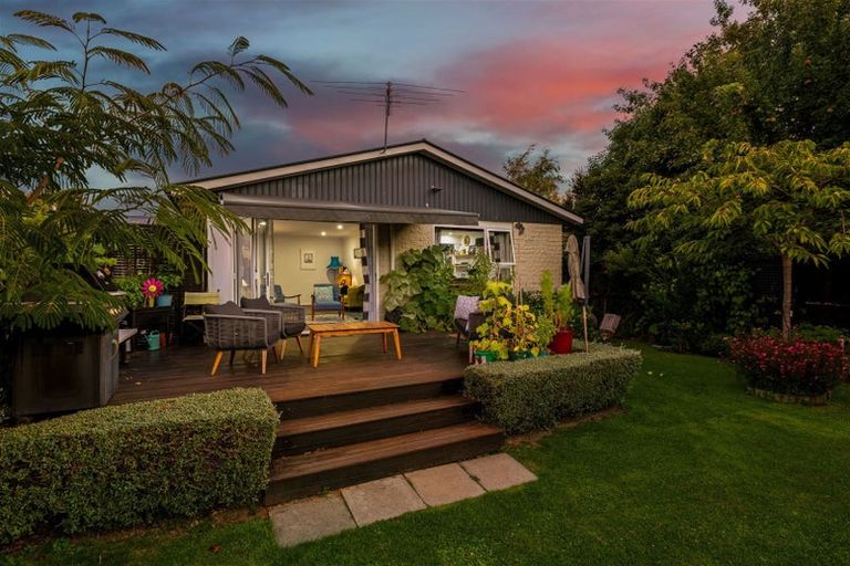 Photo of property in 63 Grahams Road, Burnside, Christchurch, 8041