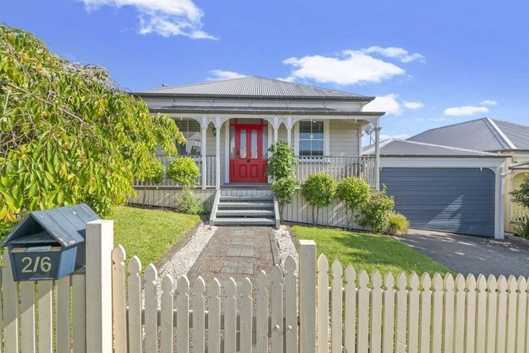 Photo of property in 2/6 Georgia Terrace, Albany, Auckland, 0632